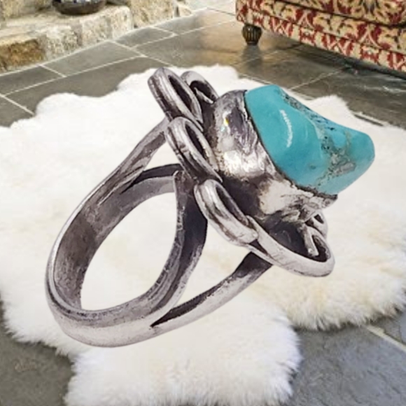 .LY ~Turquoise Sterling Silver Ring - Picture 8 of 9